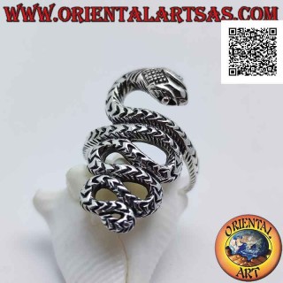 Silver ring in the shape of a viper with engraved skin in sinuous movement (large)