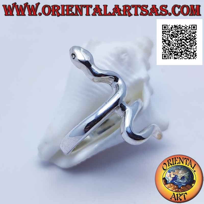 Bague en argent en forme de serpent avec une peau lisse enveloppante en mouvement