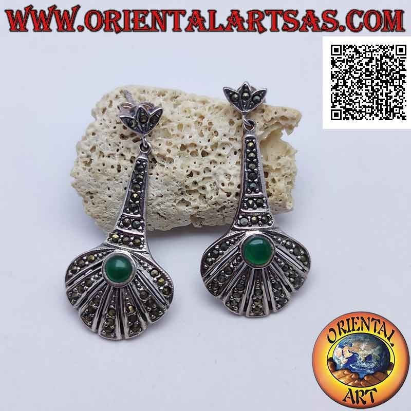 Silver fan-shaped lobe earrings studded with marcasite with central round green agate