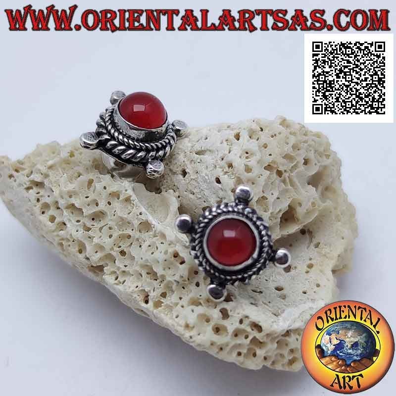 Lobe earrings with round cabochon carnelian surrounded by interlacing and ball on the four cardinal points