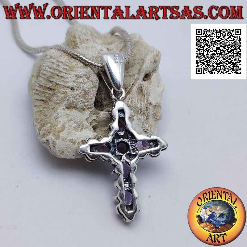 Pendentif en argent en forme de croix avec 5 améthystes carrées rhomboïdales et 1 rond central et marcassite autour