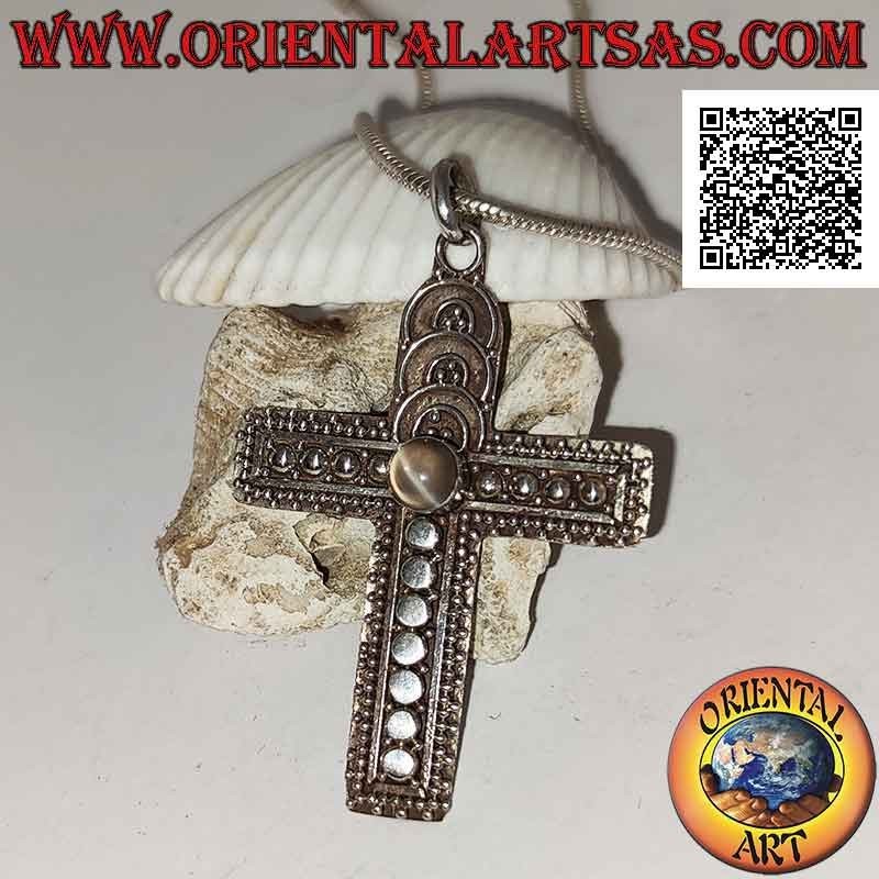 Ciondolo in argento croce cristiana con pietra di luna (adularia) tonda cabochon centrale e decorazioni a palline