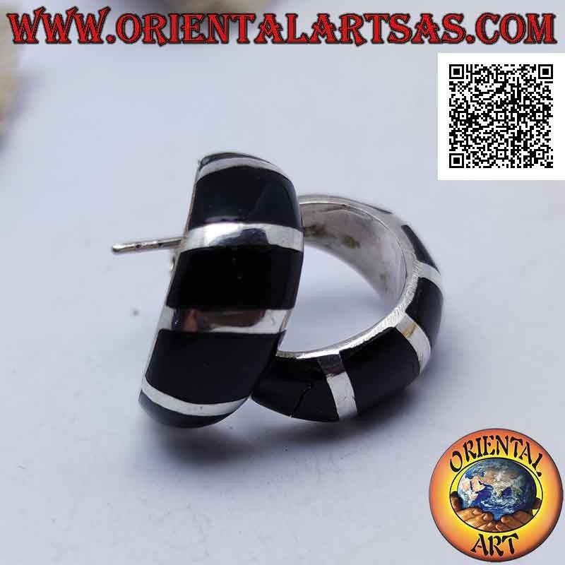 Silver earrings from lobe to circle with increasing thickness and alternating smooth and onyx bands