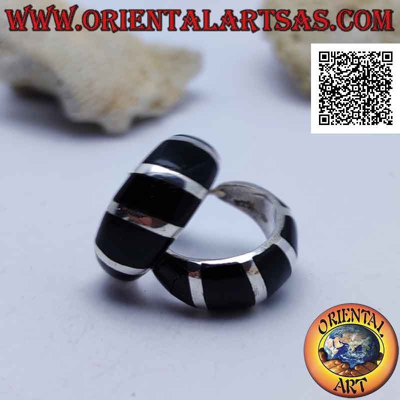 Orecchini in argento da lobo a cerchio a spessore crescente e fasce lisce e in onice alternate