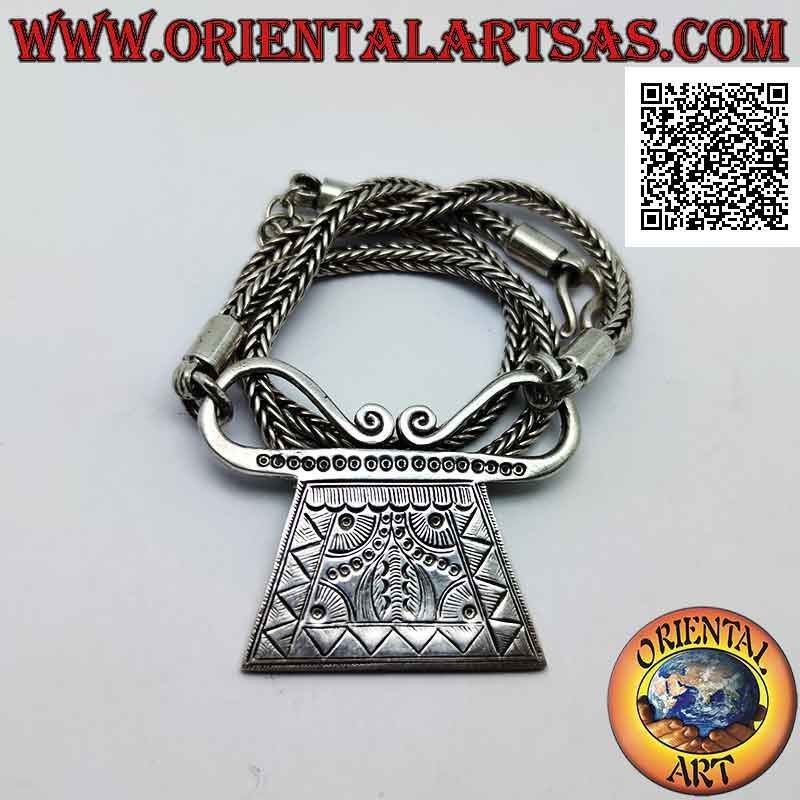 925 ‰ Silberkette aus quadratischen indonesischen Schlangenarmbändern, verbunden mit einer gravierten Schatulle (47 cm)