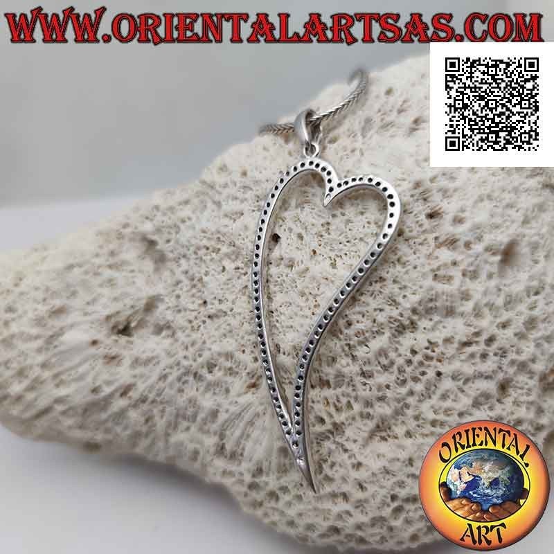 Ciondolo in argento, contorno di cuore con punta allungata tempestato di micro-strass bianchi