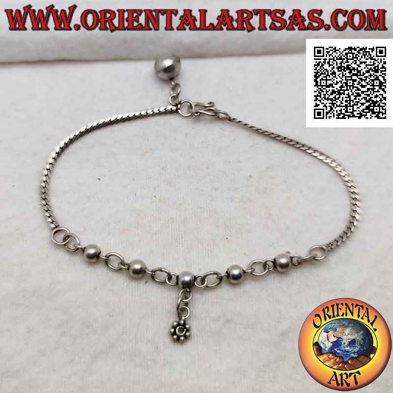 Bracciale in argento 925‰, mix di snake piatto e palline concatenate con fiorellino e campanello pendenti