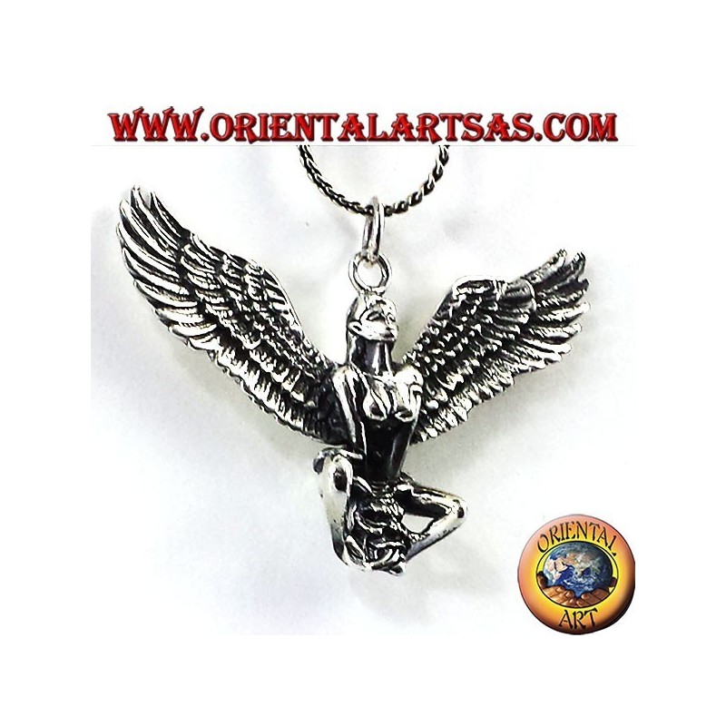 pendentif en argent, femme ailée avec le crâne