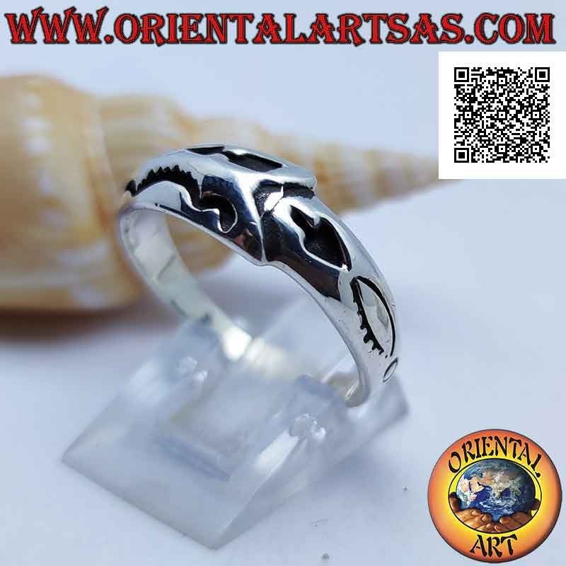 Bague en argent avec anneau croissant avec chevauchement avec gravures mixtes