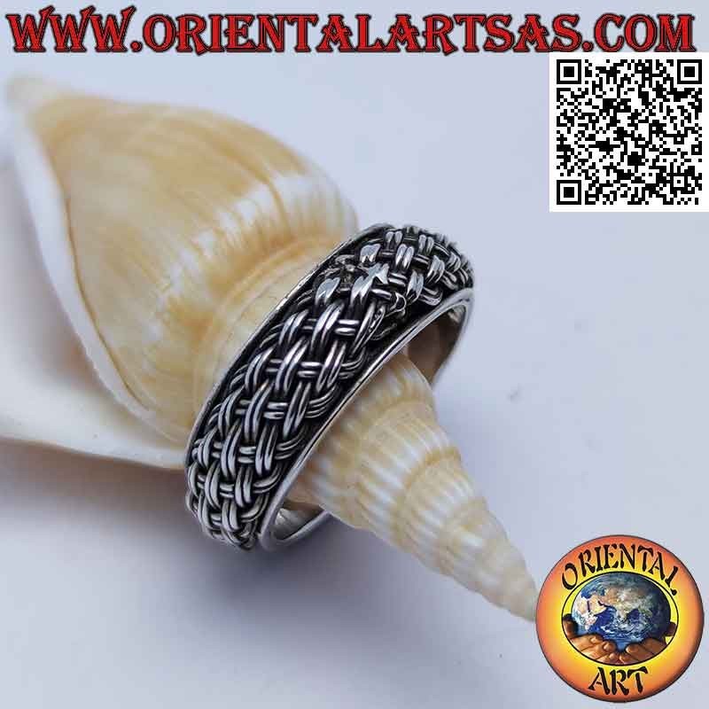 Anello in argento a fascia bombata, intreccio di coppia di linee