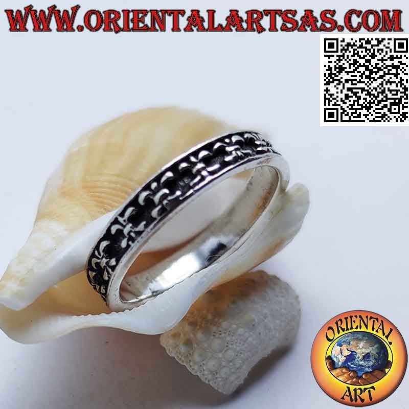 Bague en argent avec des lys de Florence (Médicis) en bas-relief