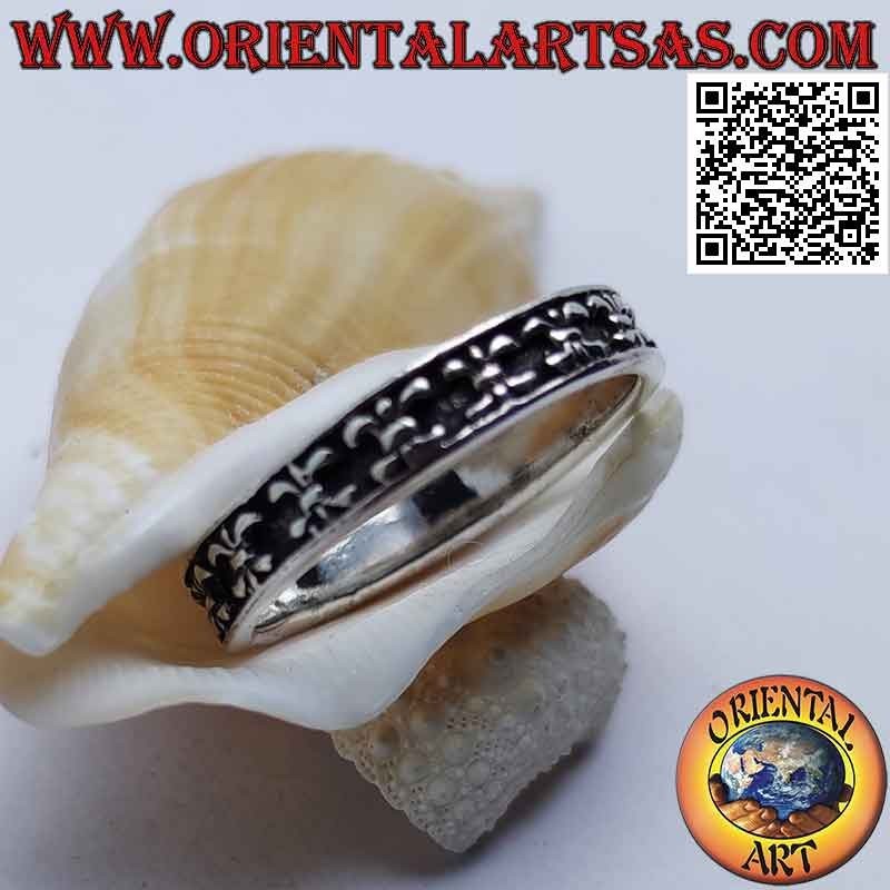 Anello in argento a fedina con gigli di firenze (Medici) in bassorilievo