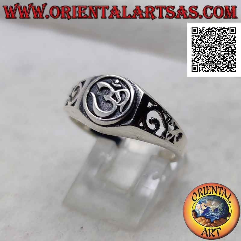 Silver ring with Sanskrit syllable "ॐ" Oṃ in the circle in bas-relief and openwork decoration on the sides