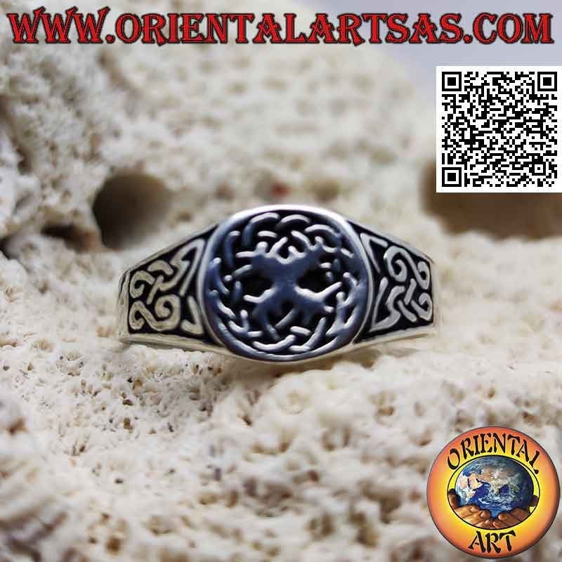 Anello con sigillo tondo di San Michele e nodi celtici in argento 925