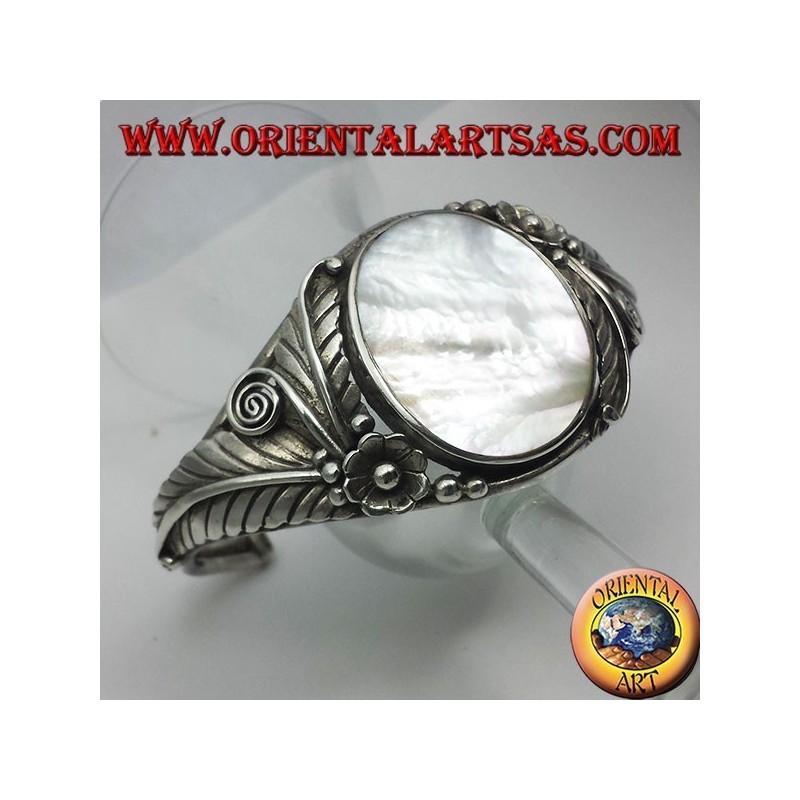 brazalete de plata con nácar