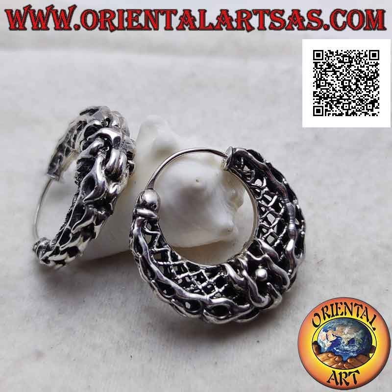 Pendientes de plata, círculos de media luna con entretejido perforado grueso y especial