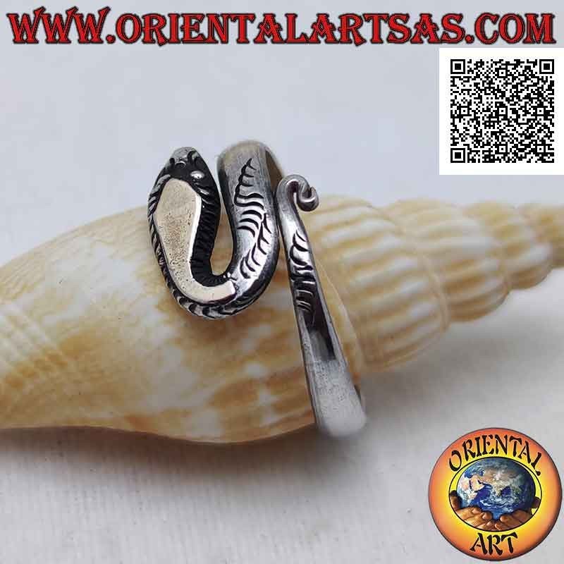 Anello in argento a forma di serpente avvolgente con muso rifinito e a U (piastra d'oro sulla testa)