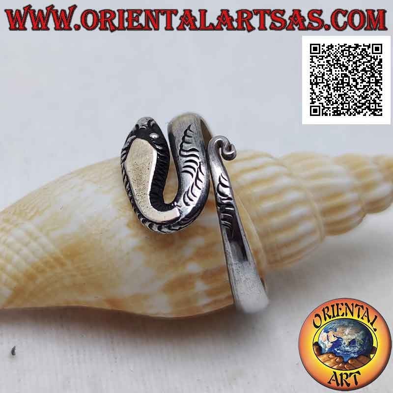 Anello in argento a forma di serpente avvolgente con muso rifinito e a U (piastra d'oro sulla testa)