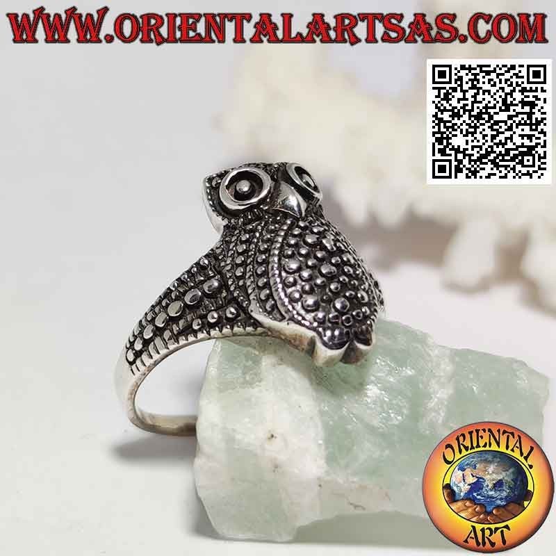 Silver ring in the shape of a whole owl without dotted wings