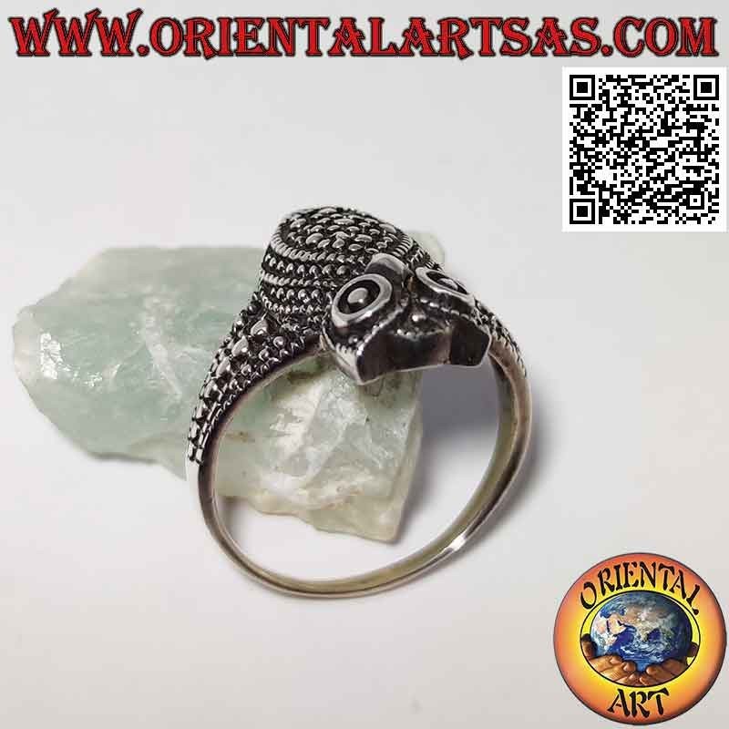 Silver ring in the shape of a whole owl without dotted wings