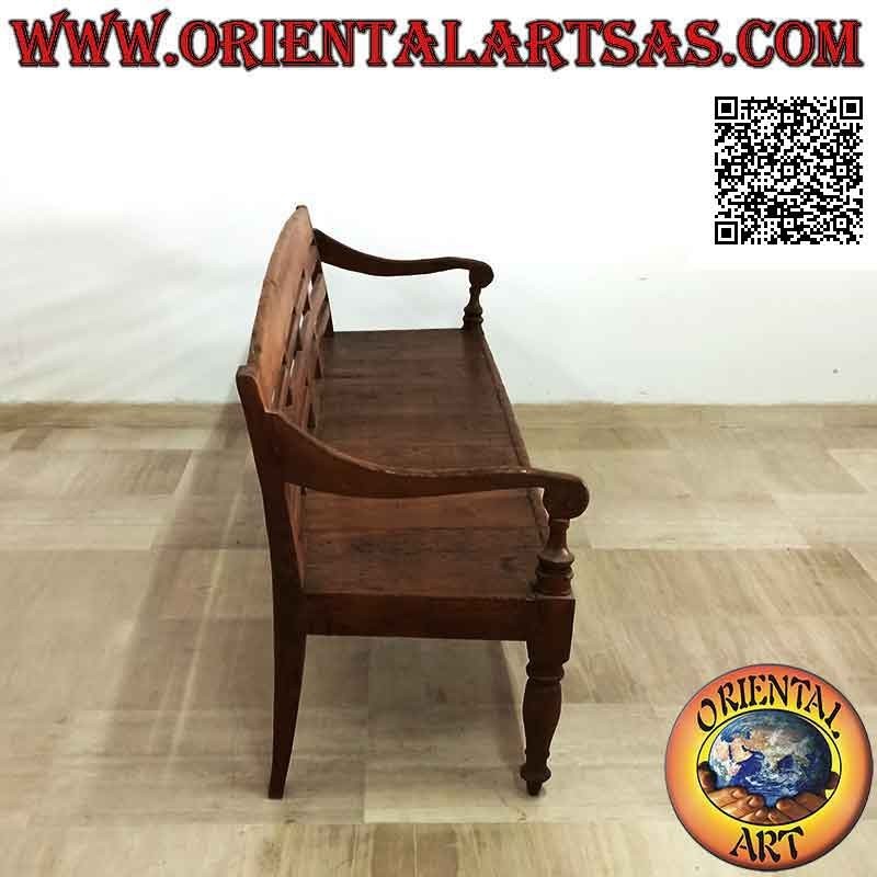 Banco sencillo de cuatro plazas con respaldo de listones en madera de teca antigua