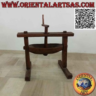 Piedra de molino de Indonesia antigua para maíz en madera maciza antigua