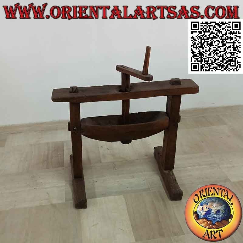 Ancienne meule indonésienne pour maïs en bois massif ancien