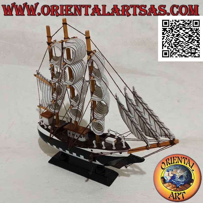 Maqueta del velero de madera "Belem"