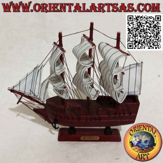 Maquette du voilier en bois "USS Constitution"