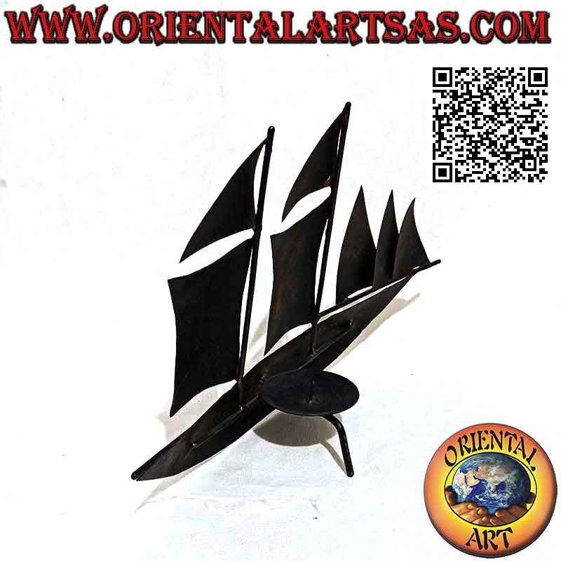 Portacandele in ferro battuto, la barca a vele