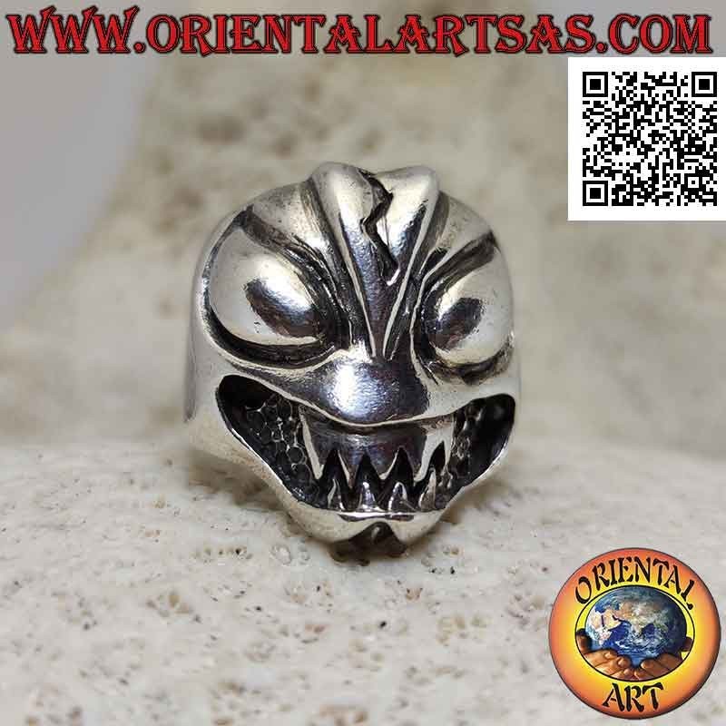 Anillo de plata, el malvado cráneo alienígena