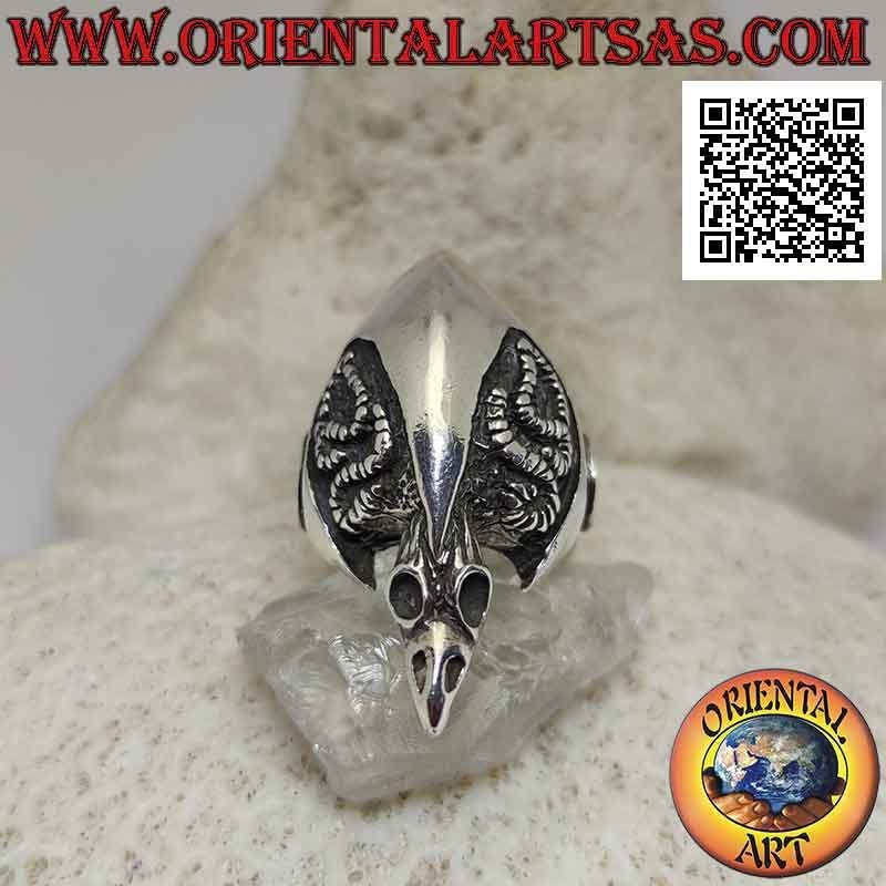 Bague en argent, le crâne du vautour