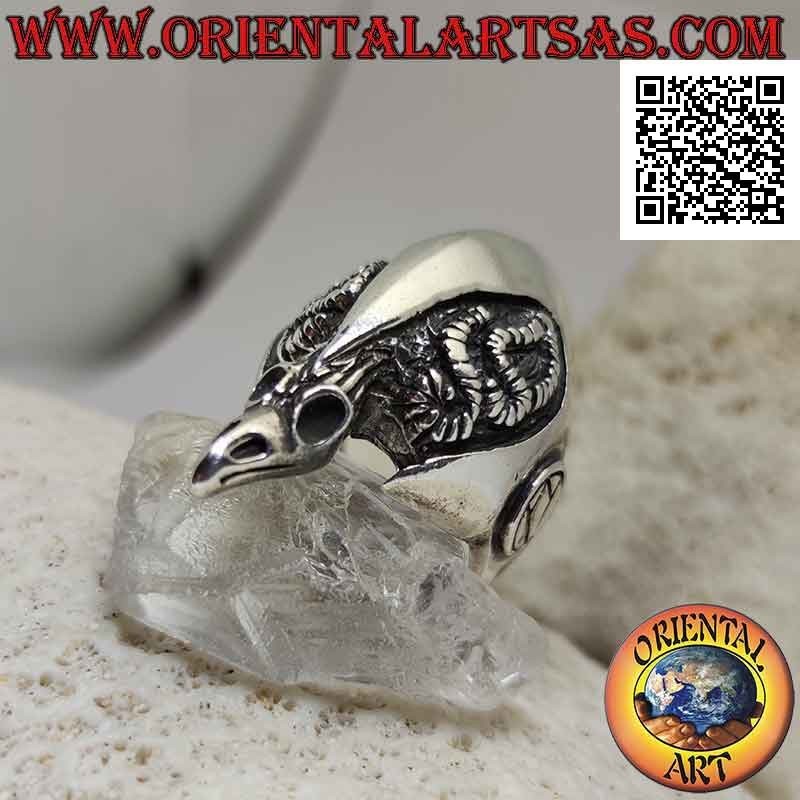 Anillo de plata, la calavera del buitre