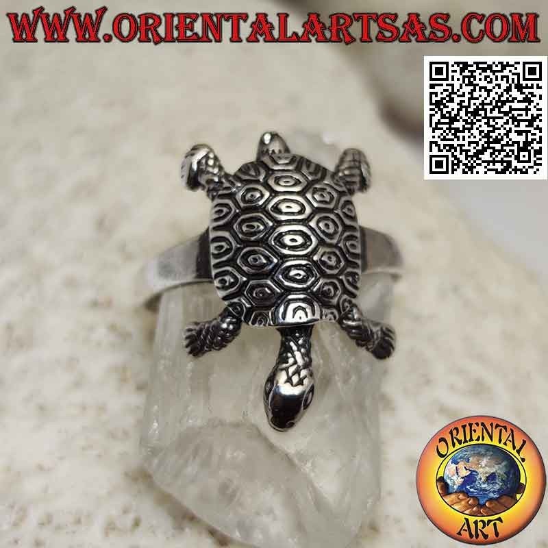 Anillo de plata en forma de tortuga con concha grabada