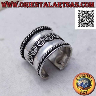 Breitband Silberring mit zentralen Spiralen und Verflechtung an den Seiten, Bali (Freesize)