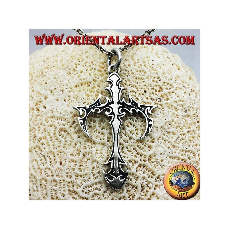 Gothic cross pendant in silver