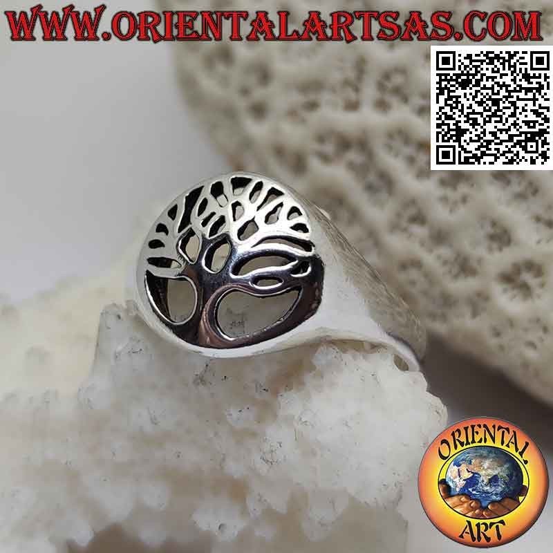 Anello in argento liscio con albero della vita semplice nel cerchio traforato