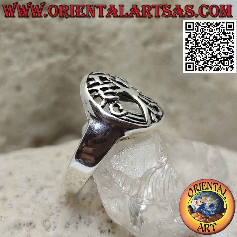 Bague en argent lisse avec arbre de vie Yggdrasil dans l'ovale ajouré