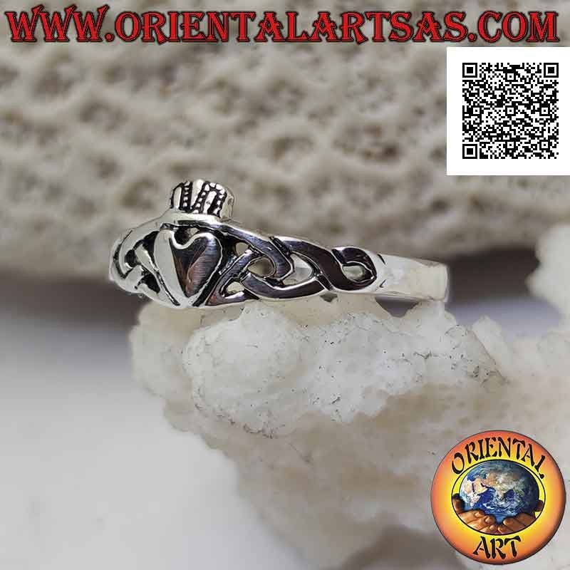 Anello in argento Claddagh Irlandese (Amore lealtà ed amicizia) e nodo celtico (piccolo)