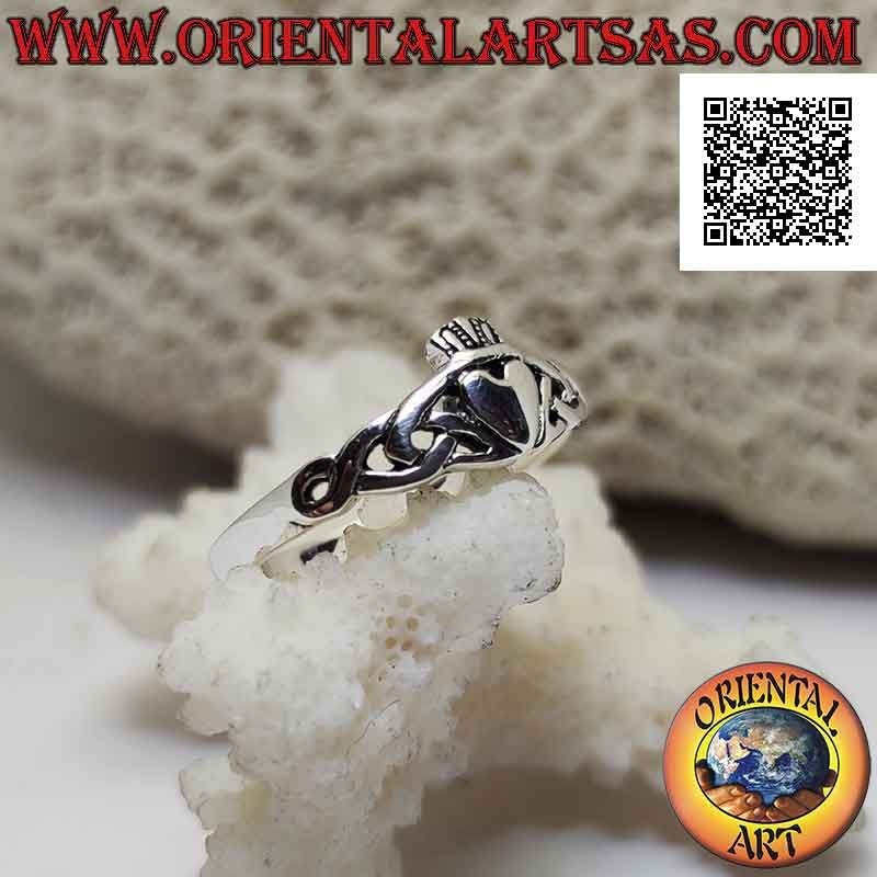Anello in argento Claddagh Irlandese (Amore lealtà ed amicizia) e nodo celtico (piccolo)