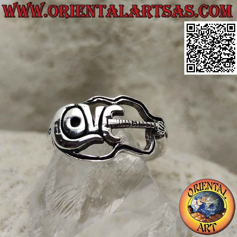 Silberring in Form einer E-Gitarre mit "Love" -Schriftzug