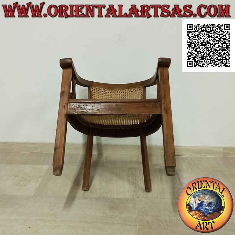 Poltrona tondeggiante in legno di teak con seduta e schienale in paglia di vienna (fascetta singola)