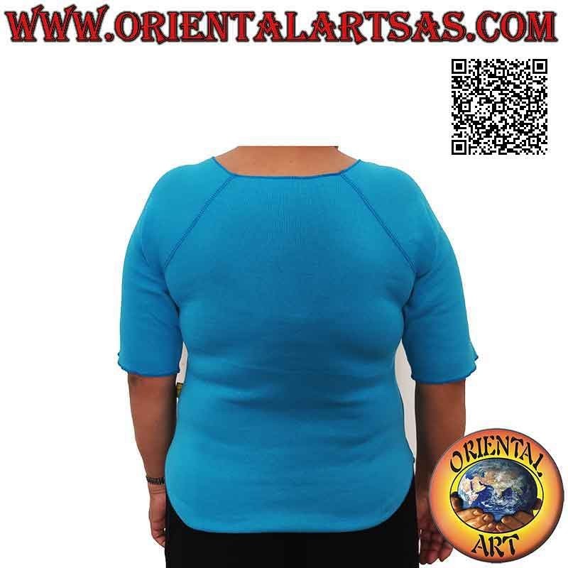 Freier Pullover mit rohem Kragen, kurzen Ärmeln und Muster (hellblau)