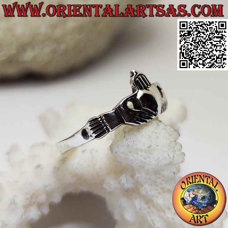 Anello in argento Claddagh Irlandese (Amore lealtà ed amicizia) classico