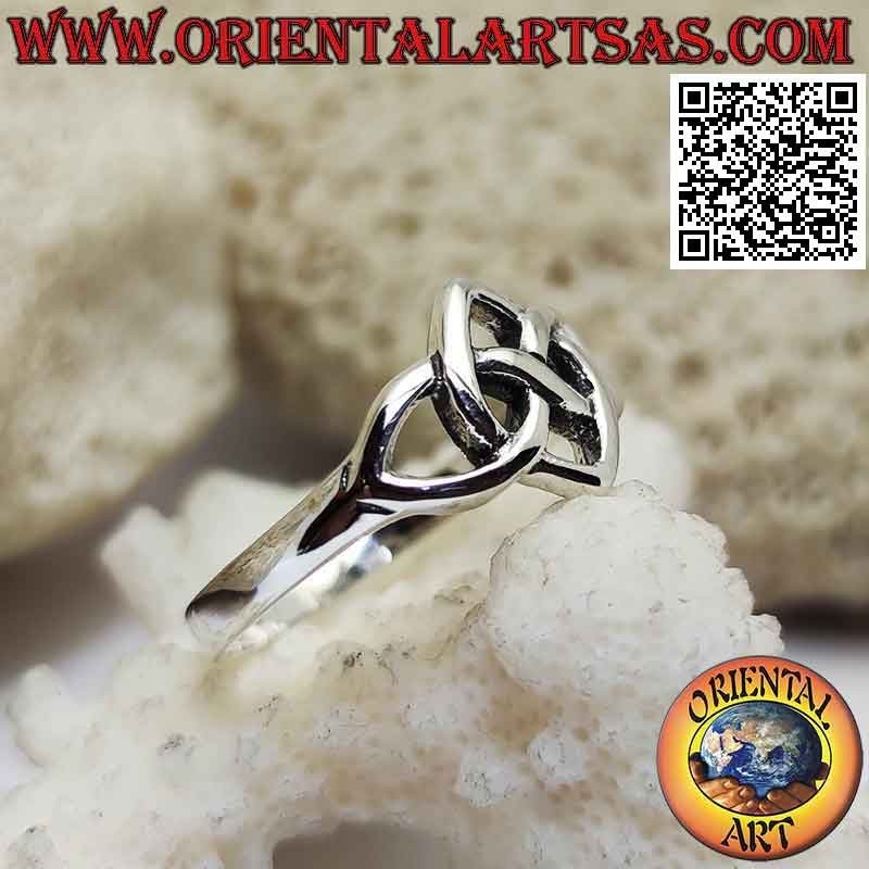 Smooth silver ring with infinity crossed by a pointed ellipse