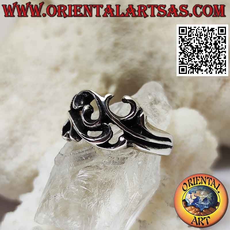 Anello in argento con intreccio floreale in stile barocco