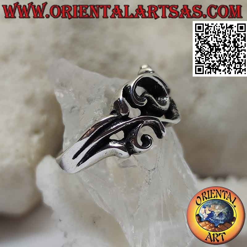 Anillo de plata con entretejido floral en estilo barroco