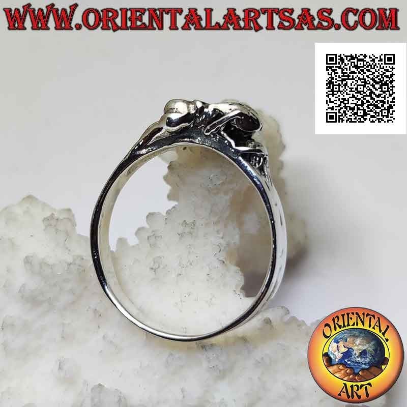 Anillo de plata del erótico Kamasutra, la posición del paseo lateral de la mujer