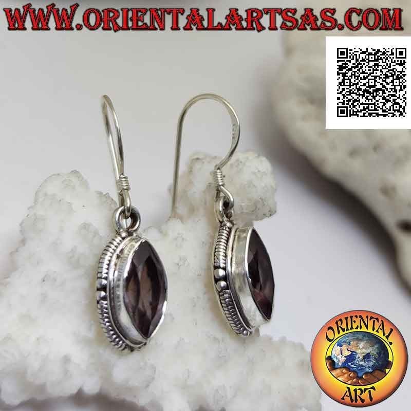 Boucles d'oreilles en argent avec améthyste navette à facettes entourées d'entrelacs et de boules