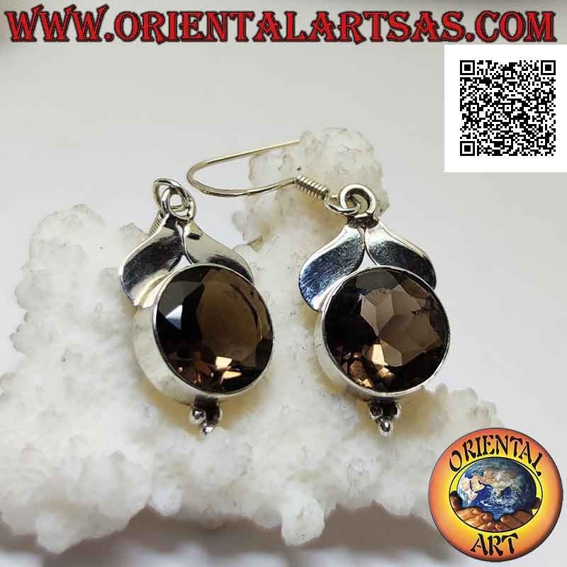 Orecchini in argento a monachella con topazio fumé tondo sfaccettato e due foglie lisce d'argento sopra